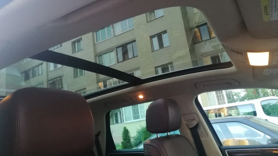 Volkswagen Touareg 2