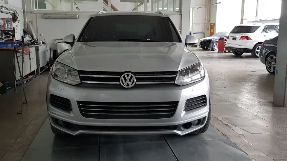Volkswagen Touareg 2