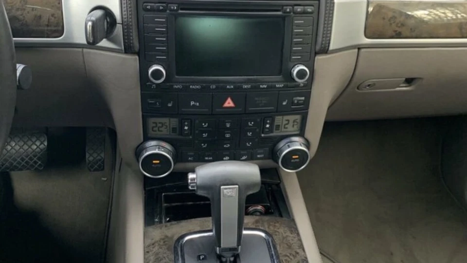 Volkswagen Touareg 3.0 Individual 2