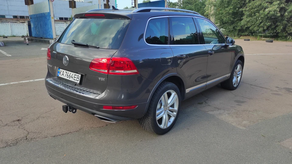 Volkswagen Touareg 3.0TDI CATA 2