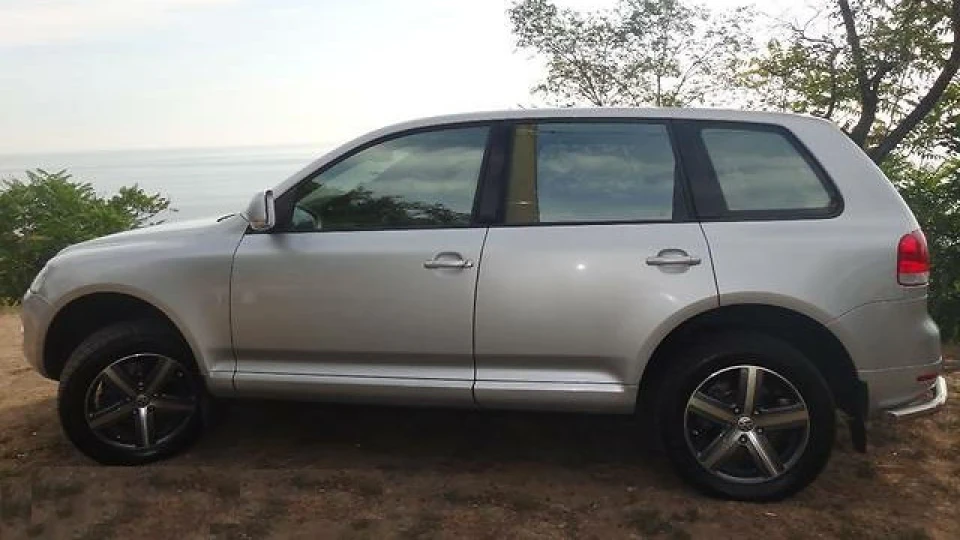 Volkswagen Touareg 3.2 бензин,типтронік 2
