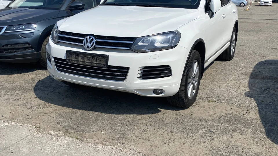 Volkswagen Touareg Білосніжка