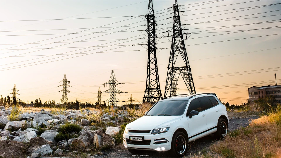 Volkswagen Touareg Білий Ураган 2