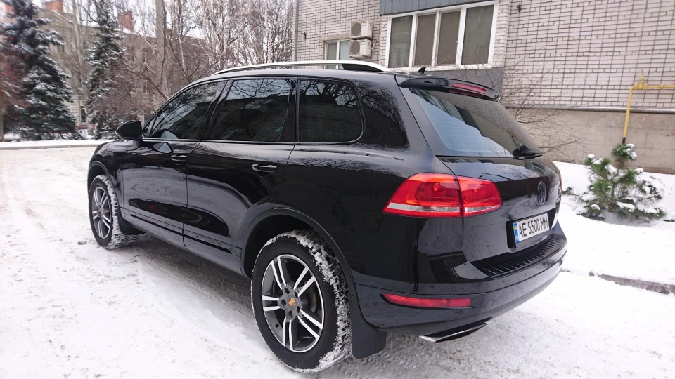 Volkswagen Touareg BLACK 3