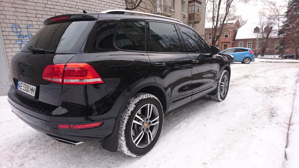 Volkswagen Touareg BLACK 4