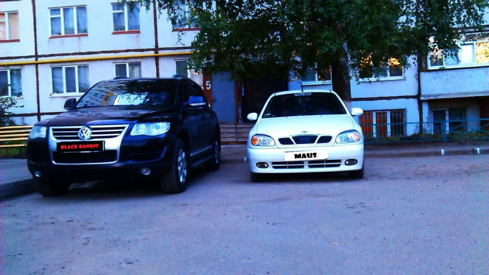 Volkswagen Touareg Чорний Бандит 3
