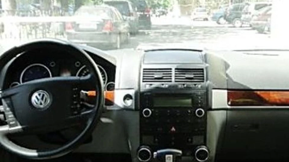 Volkswagen Touareg Чорний металік 2
