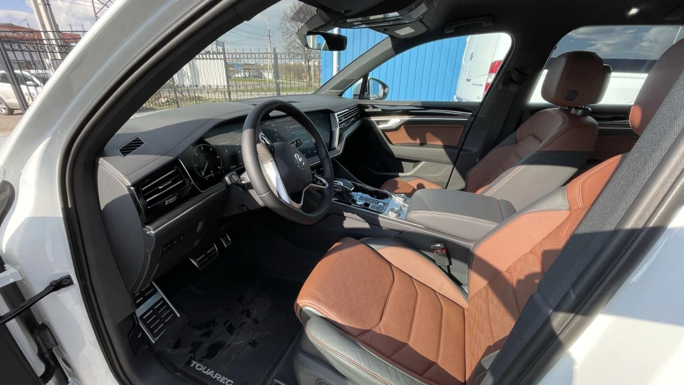 Volkswagen Touareg Gold 3.0TDI 3