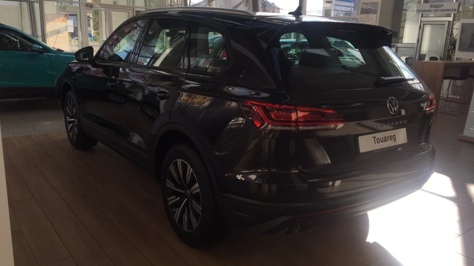 Volkswagen Touareg Коричневий корабель 2