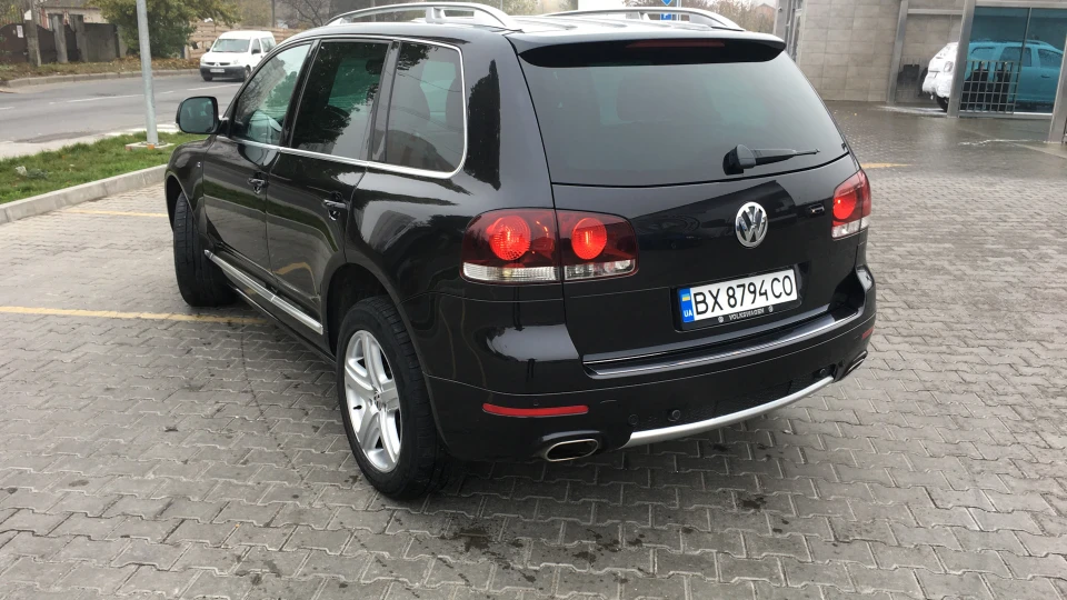 Volkswagen Touareg R-Line 2