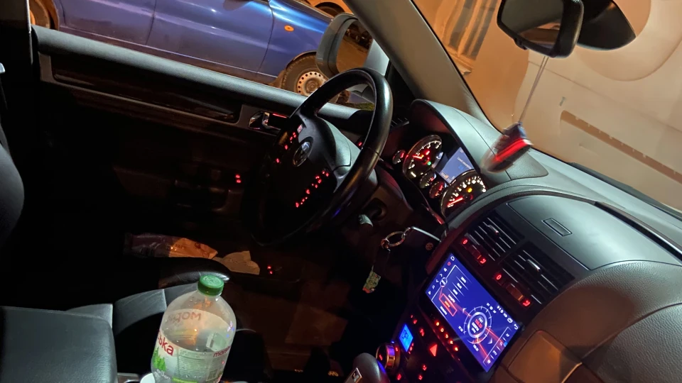 Volkswagen Touareg Сірий металік,3.0 tdi 3