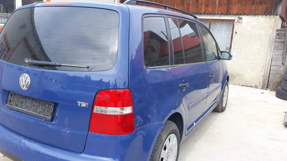Volkswagen Touran 3