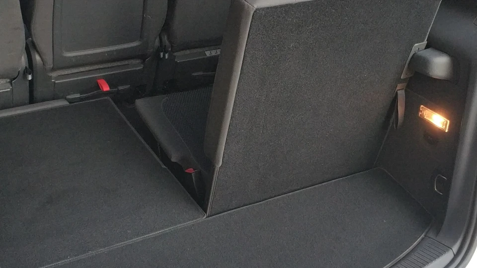 Volkswagen Touran 2