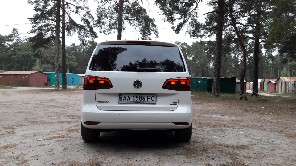 Volkswagen Touran 2