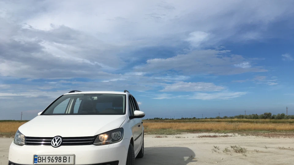 Volkswagen Touran ✈ 3