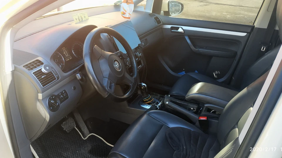 Volkswagen Touran 1.4 tsi 3