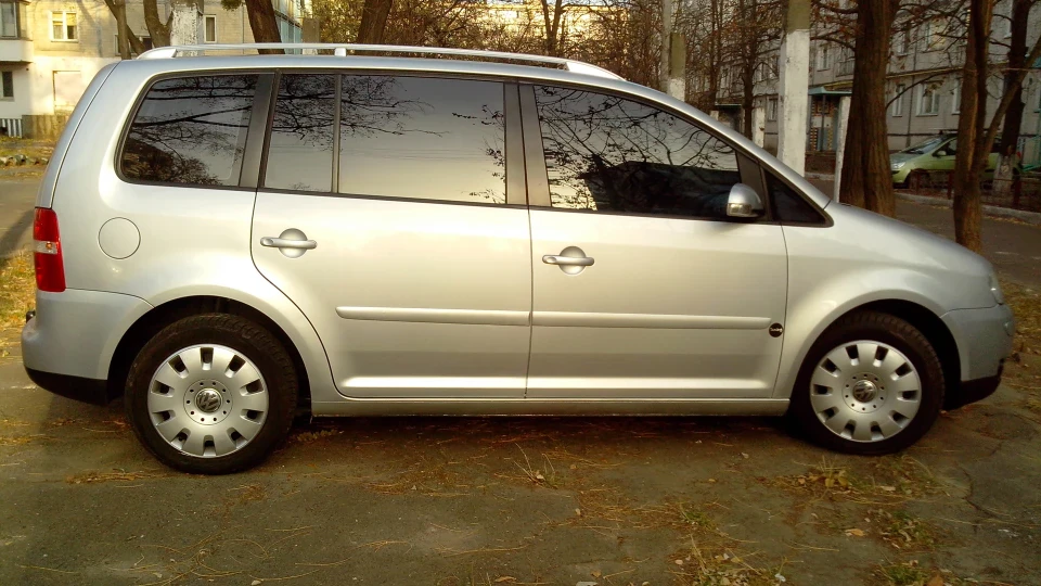 Volkswagen Touran 1.6 fsi