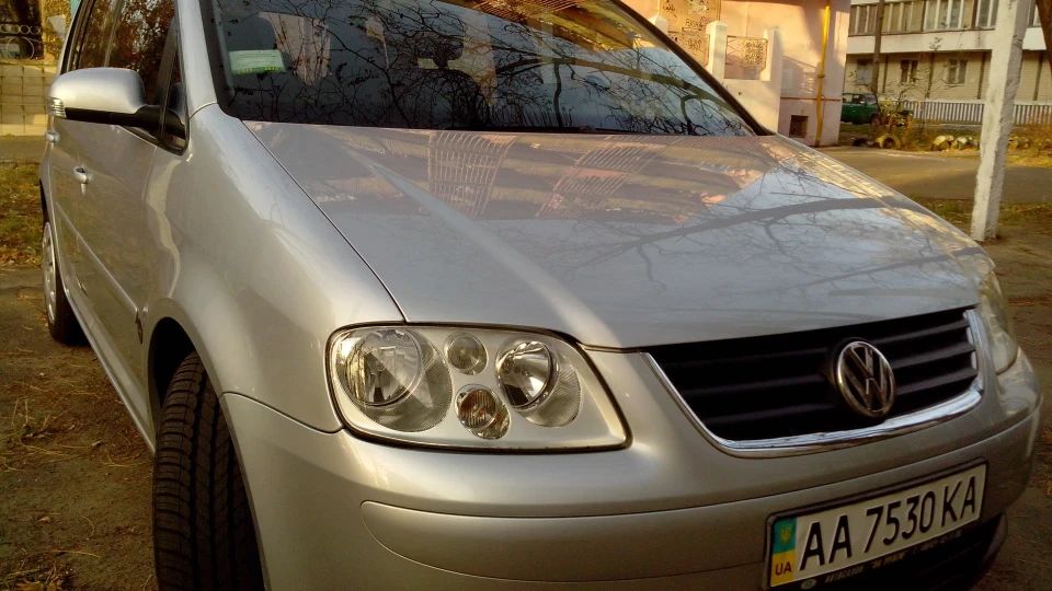 Volkswagen Touran 1.6 fsi 2
