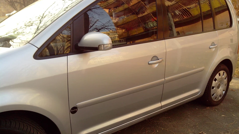 Volkswagen Touran 1.6 fsi 4