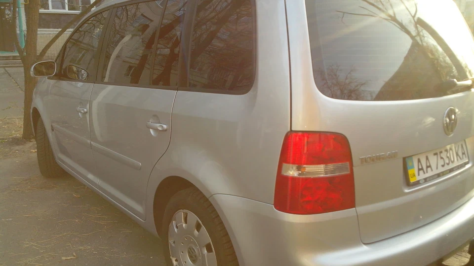 Volkswagen Touran 1.6 fsi 5