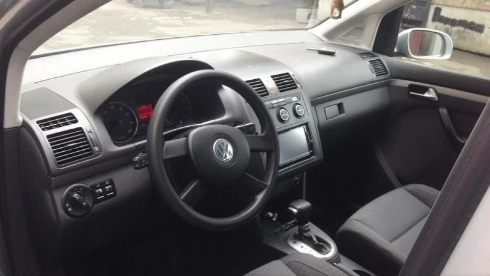 Volkswagen Touran 1.6 FSI