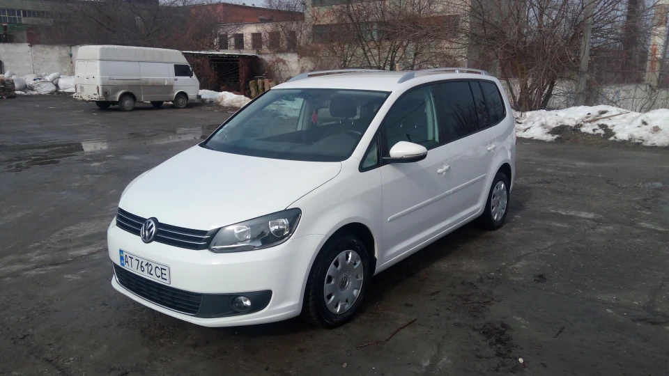 Volkswagen Touran 1.6 TDI COMFORTLINE 5