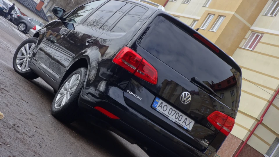 Volkswagen Touran 1.6 TDI DSG STYLE