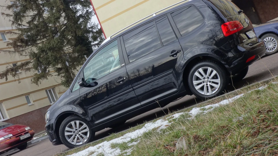 Volkswagen Touran 1.6 TDI DSG STYLE 3