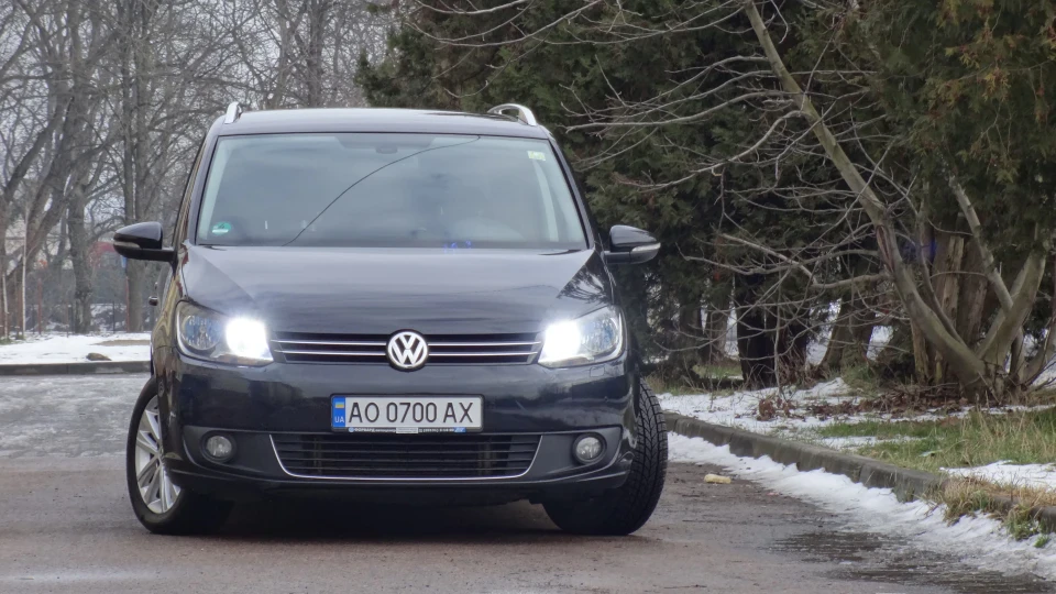 Volkswagen Touran 1.6 TDI DSG STYLE 4