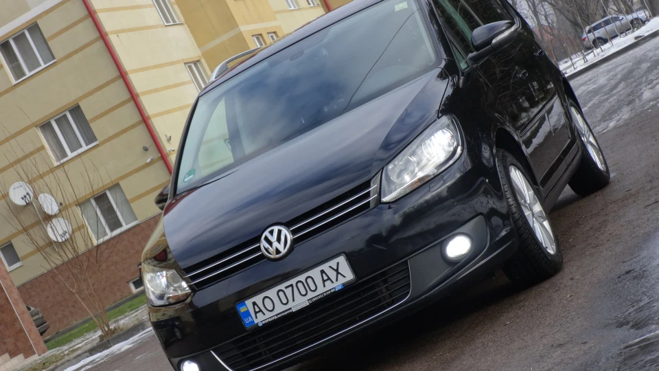 Volkswagen Touran 1.6 TDI DSG STYLE 5