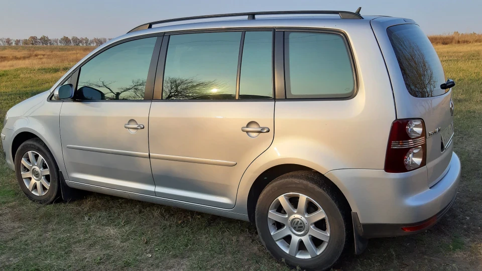 Volkswagen Touran 1.9 TDI 77KW 3