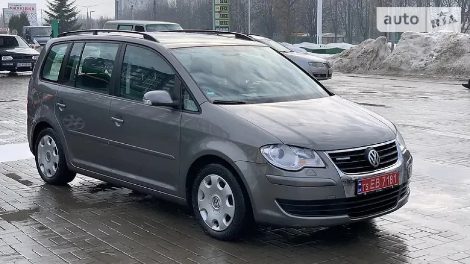 Volkswagen Touran 1,9 TDI BlueMotion 3