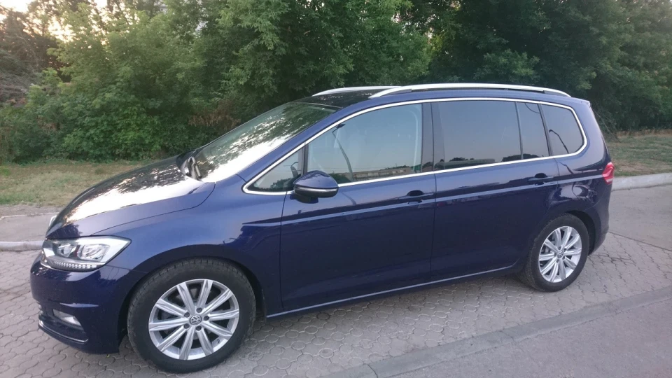 Volkswagen Touran Highline 2