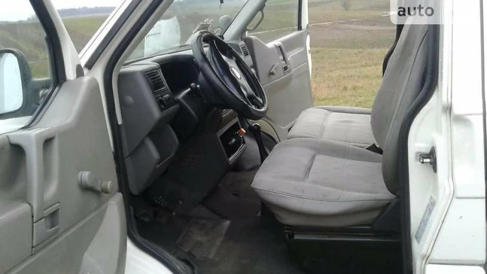 Volkswagen Transporter 2