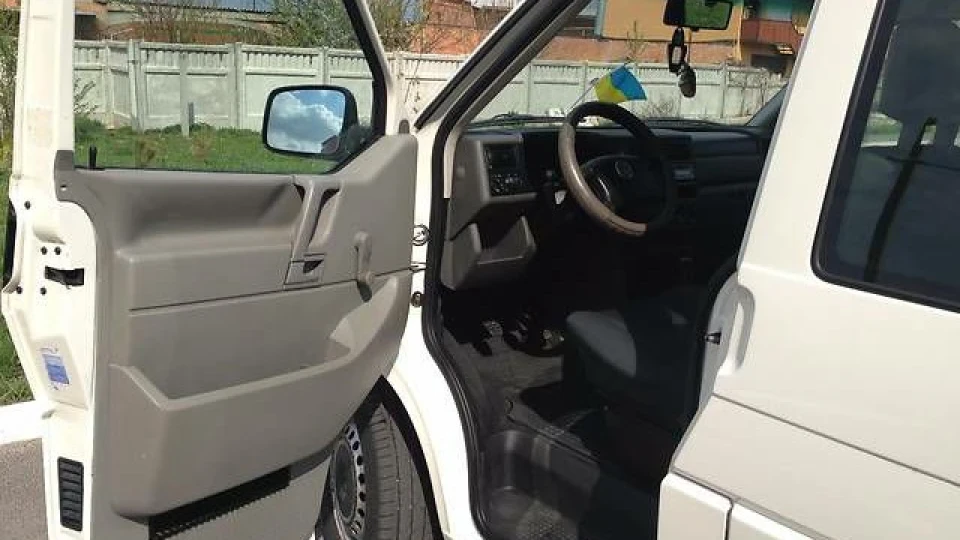 Volkswagen Transporter 4