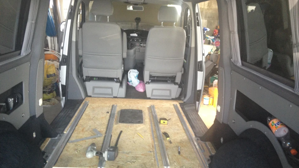 Volkswagen Transporter 2