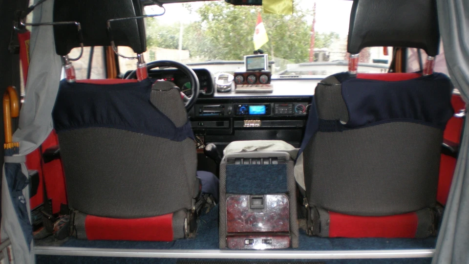 Volkswagen Transporter 1,8 sporter 2