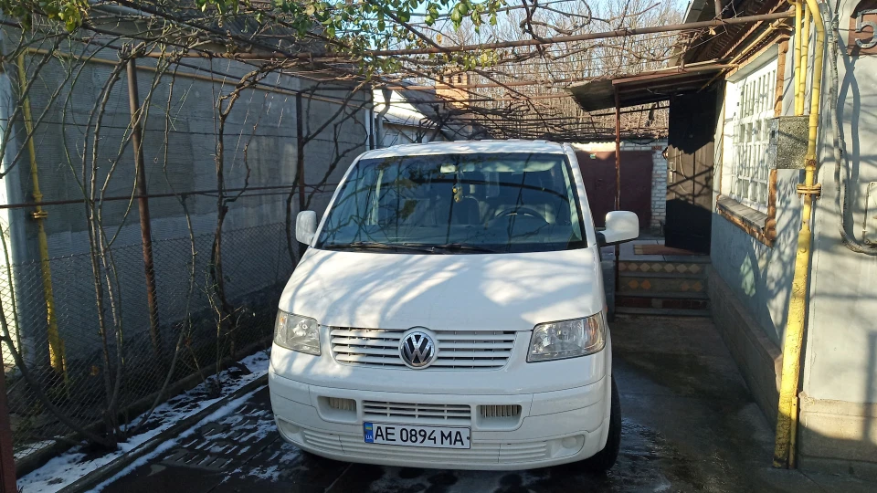 Volkswagen Transporter 1.9 AXB TURBO 2