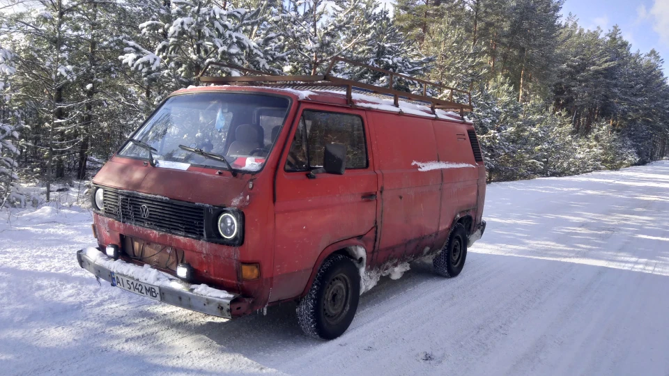 Volkswagen Transporter 1.9 дизель .5ст 2