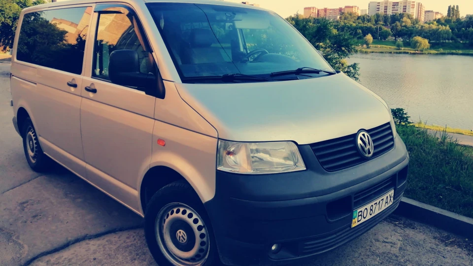 Volkswagen Transporter 1.9 TDI 77кВт 2