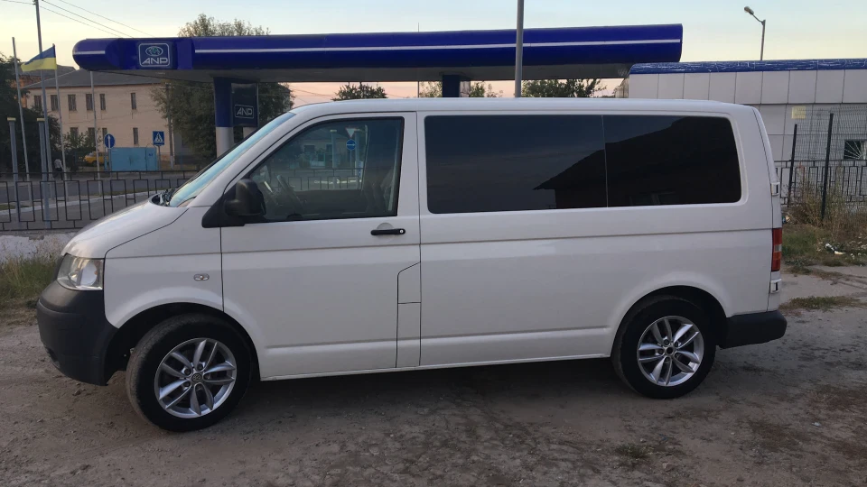 Volkswagen Transporter 1.9 TDi Doberman 2