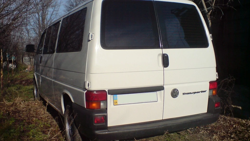 Volkswagen Transporter 1.9 турбодизель (Long) 2