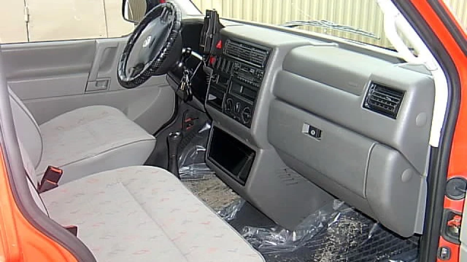 Volkswagen Transporter 2.5 (102 л.с. | 75 кВт) 5