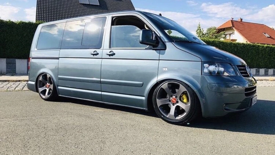 Volkswagen Transporter 2.5 174л.с