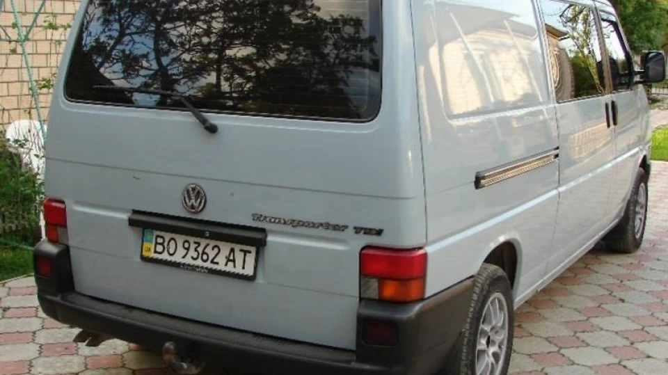 Volkswagen Transporter 2.5 75(квт) 4