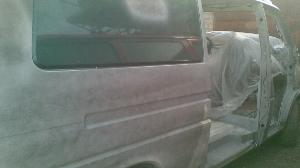 Volkswagen Transporter 2.5 TDI 65 KW 4