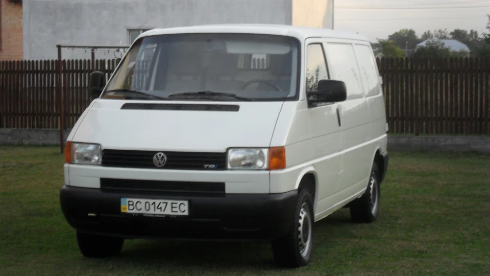 Volkswagen Transporter 2.5 TDI 65kW. 3