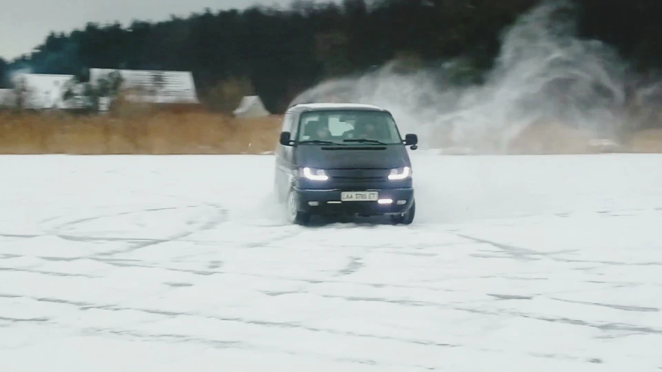 Volkswagen Transporter 2.5 TDI (ACV 75 kW) Graf 4