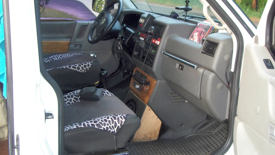 Volkswagen Transporter 2,5 TDI-ACV-Bomba 2