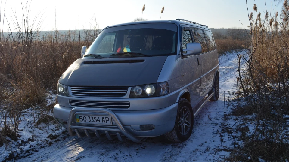 Volkswagen Transporter 2.5 TDI BOMVOLL✈